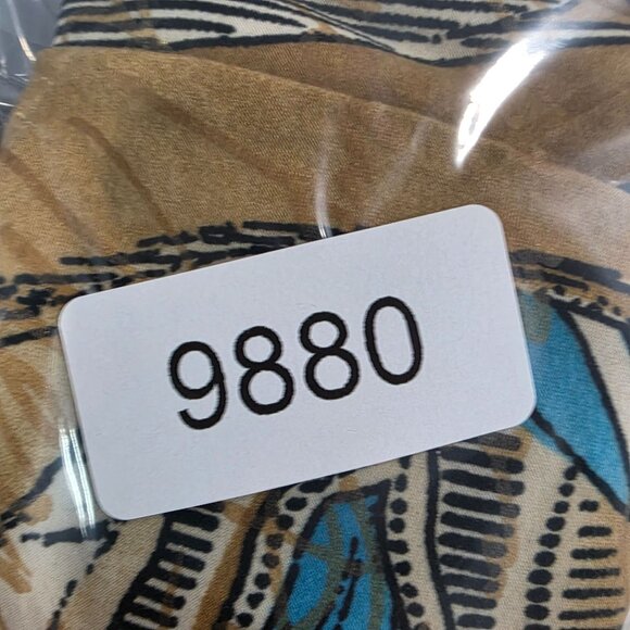 Womens Nygard Beige & Teal Abstract Blouse Short Sleeve V Neck Polyester Size M - Picture 7 of 7